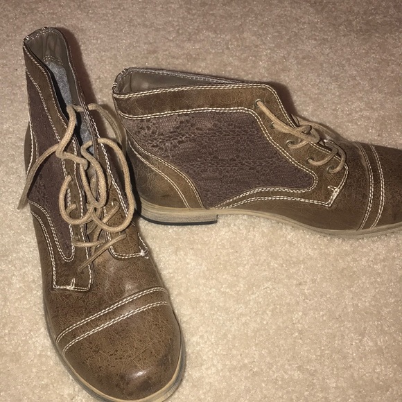 Lace ankle boots - Picture 1 of 3